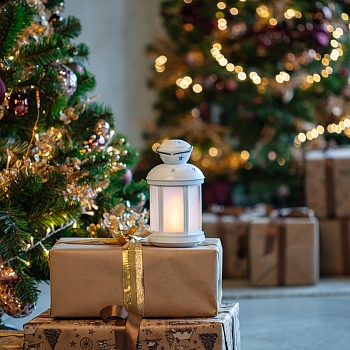 Декоративный фонарь 12х12х20,6 см, белый корпус, теплый белый цвет свечения с эффектом пламени свечи NEON-NIGHT