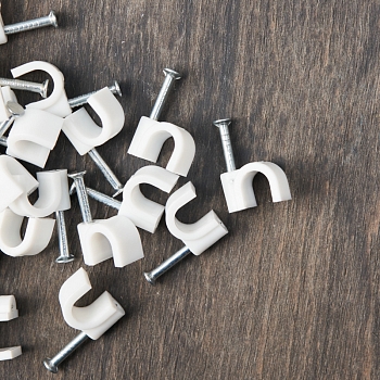 Крепеж кабеля круглый 6мм, белый (50 шт/уп) REXANT