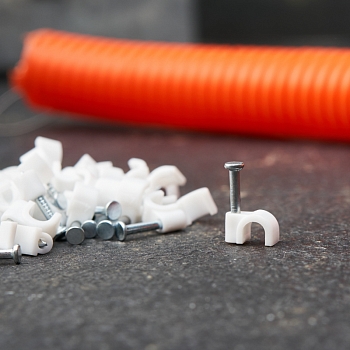 Крепеж кабеля круглый 4мм, белый (50 шт/уп) REXANT