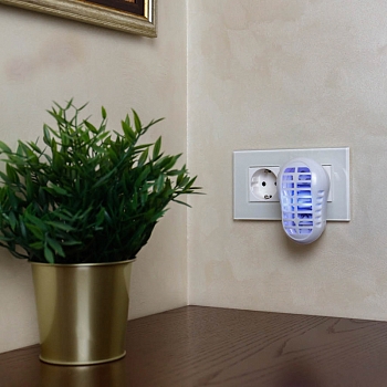 Уничтожитель насекомых инсектицидный с ультрафиолетовой  лампой, S 20м², 220В REXANT